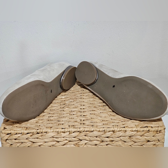 NWOT  VIONIC  Hannah Suede Leather Ballet Taupe Gray Ortho Arch Support Flats 10 - Picture 8 of 9